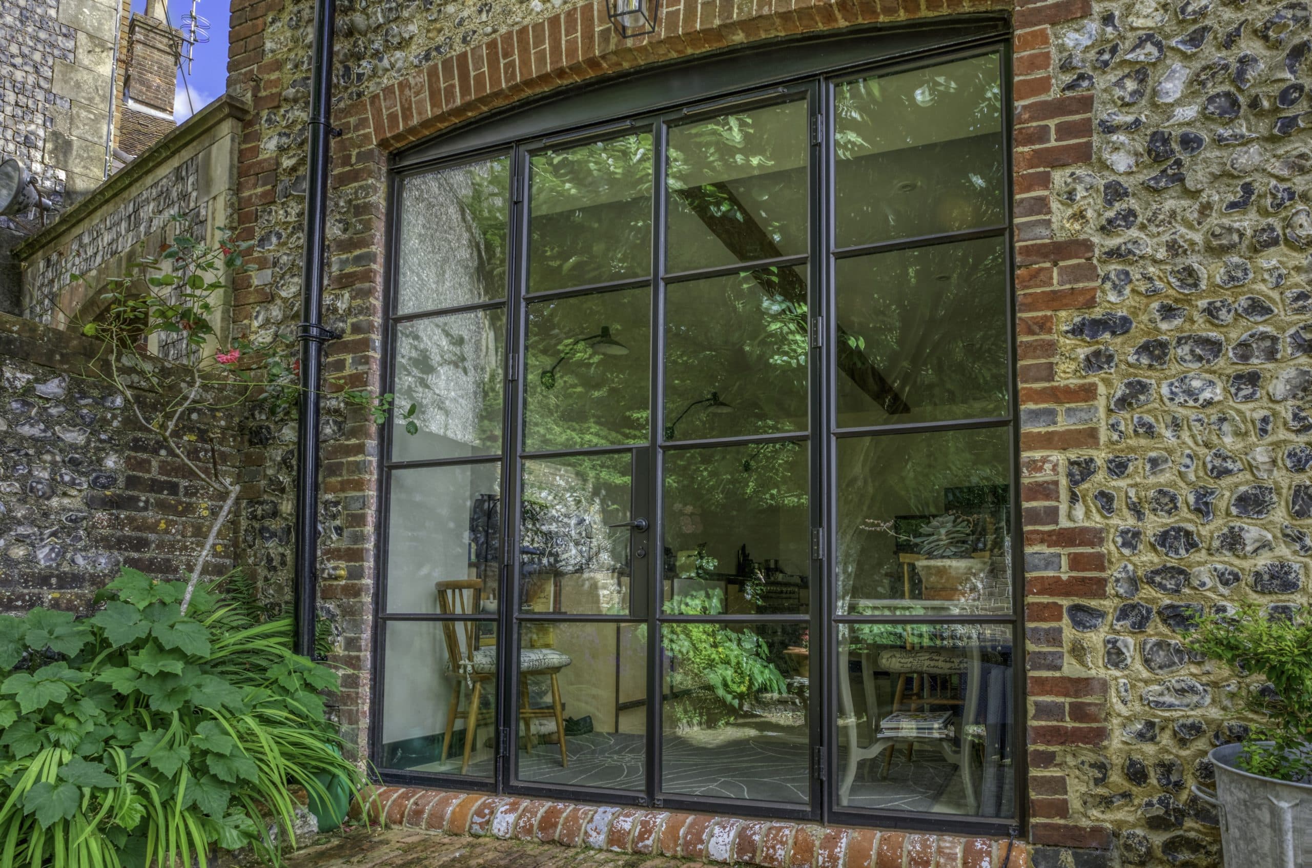 Bespoke thermally broken steel windows