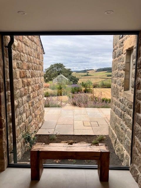 Stone Barn Glass Link